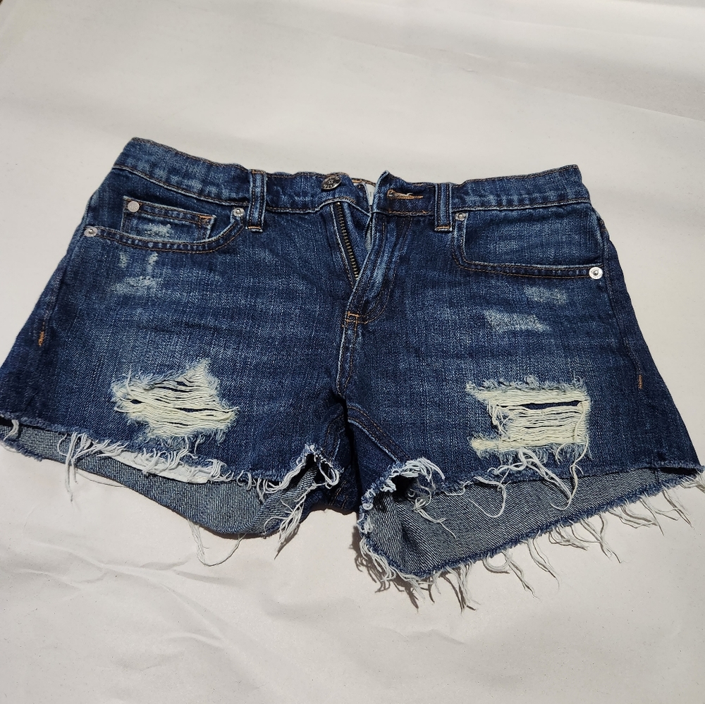 Henry & Belle denim distressed shorts